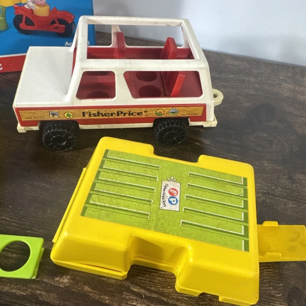 Vintage Fisher‎ Price Little People #992 Pop Up CAR & CAMPER Complete HTF BOX